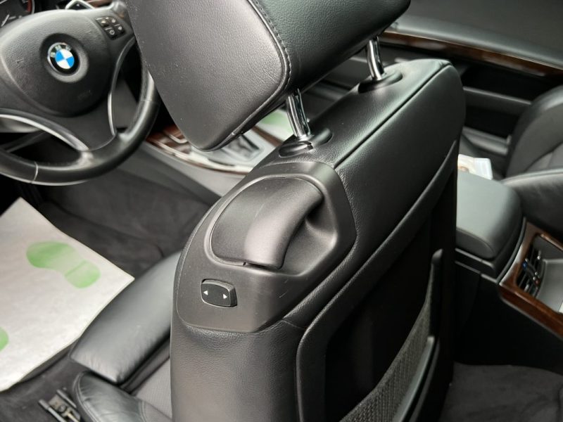 BMW SERIE 3 COUPE E92 PHASE 2 LCI 325D 3.0 6 CYLINDRES 204 BOITE AUTO TOIT OUVRANT - Garantie 1 an