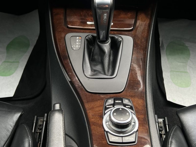 BMW SERIE 3 COUPE E92 PHASE 2 LCI 325D 3.0 6 CYLINDRES 204 BOITE AUTO TOIT OUVRANT - Garantie 1 an