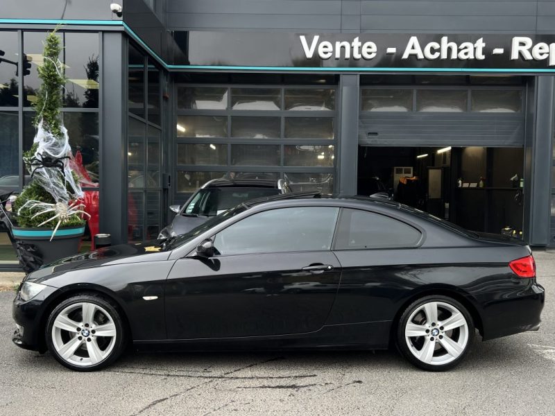 BMW SERIE 3 COUPE E92 PHASE 2 LCI 325D 3.0 6 CYLINDRES 204 BOITE AUTO TOIT OUVRANT - Garantie 1 an