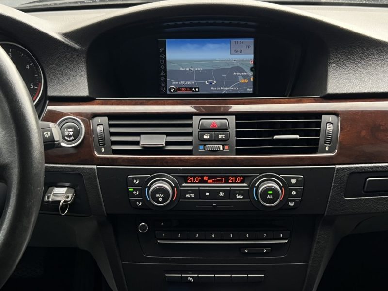 BMW SERIE 3 COUPE E92 PHASE 2 LCI 325D 3.0 6 CYLINDRES 204 BOITE AUTO TOIT OUVRANT - Garantie 1 an