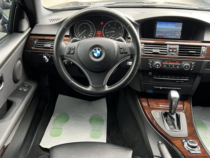 BMW SERIE 3 COUPE E92 PHASE 2 LCI 325D 3.0 6 CYLINDRES 204 BOITE AUTO TOIT OUVRANT - Garantie 1 an