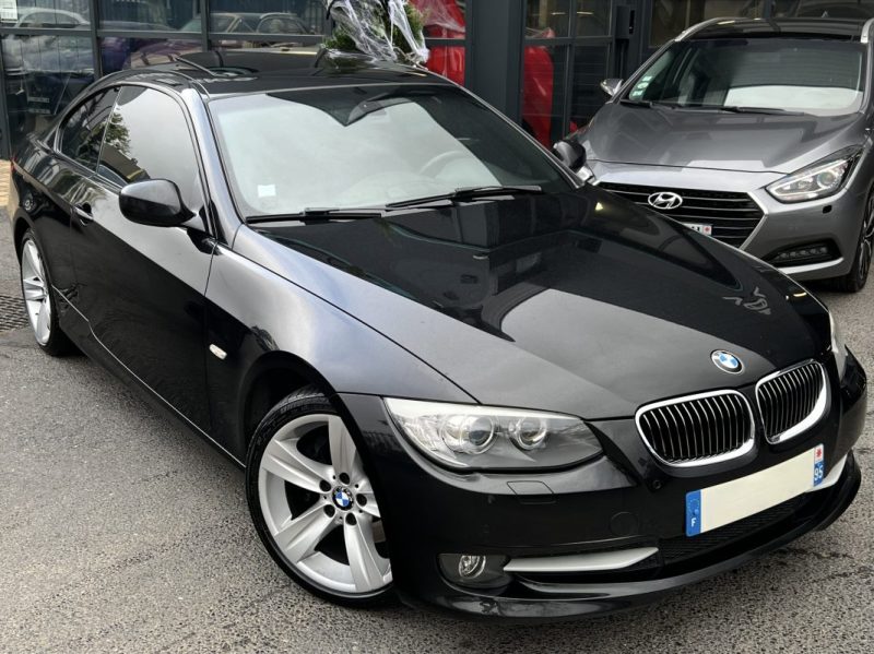 BMW SERIE 3 COUPE E92 PHASE 2 LCI 325D 3.0 6 CYLINDRES 204 BOITE AUTO TOIT OUVRANT - Garantie 1 an