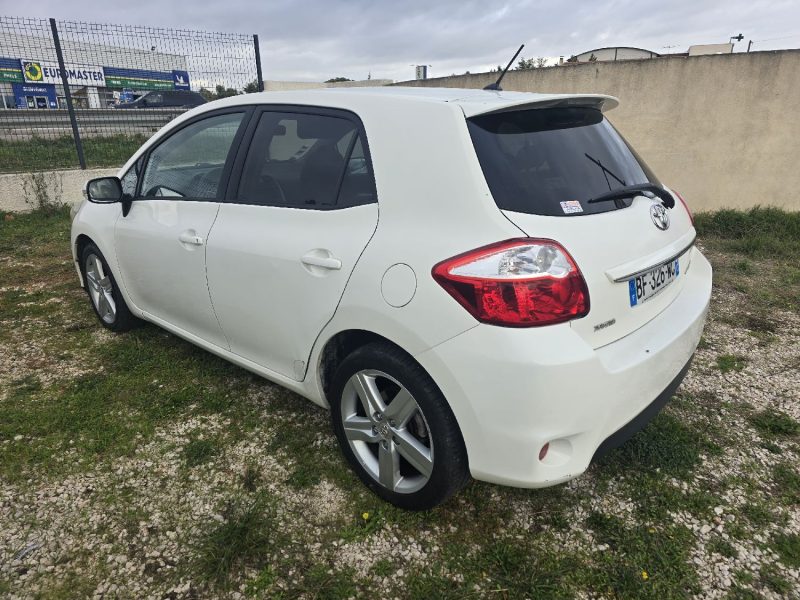 TOYOTA AURIS 126 D-4D FAP SPORTLINE 5P 2011