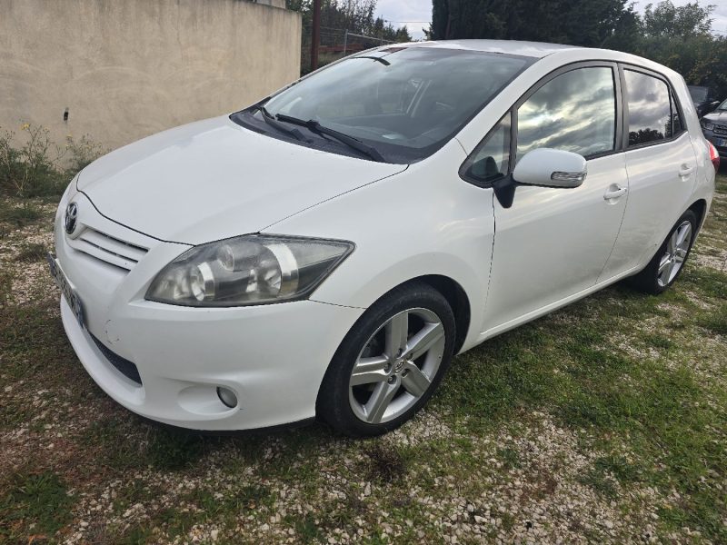 TOYOTA AURIS 126 D-4D FAP SPORTLINE 5P 2011