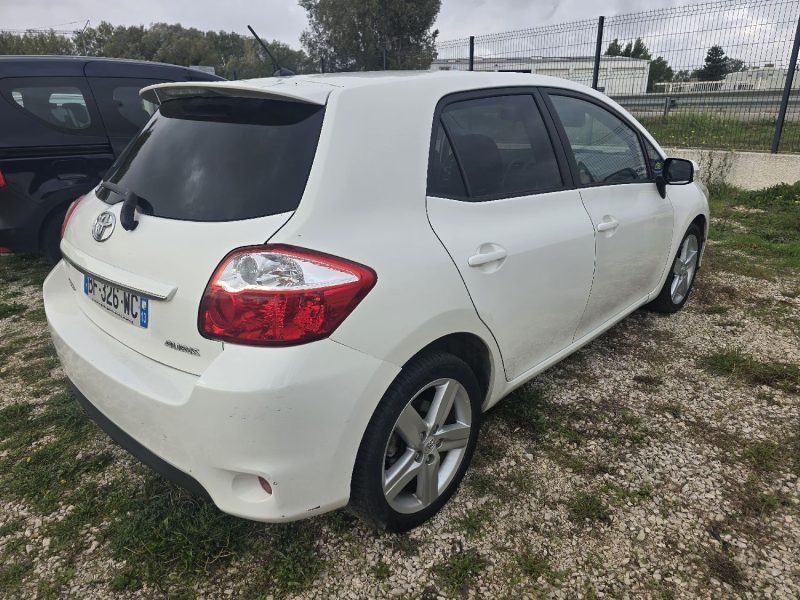 TOYOTA AURIS 126 D-4D FAP SPORTLINE 5P 2011