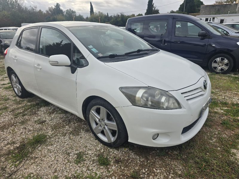 TOYOTA AURIS 126 D-4D FAP SPORTLINE 5P 2011