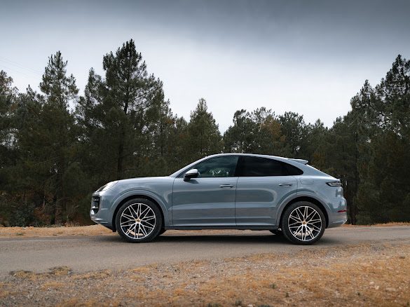 PORSCHE CAYENNE 3.0 V6 E-HYBRID COUPE PORSCHE APPROUVED
