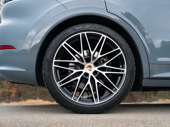 PORSCHE CAYENNE 3.0 V6 E-HYBRID COUPE PORSCHE APPROUVED