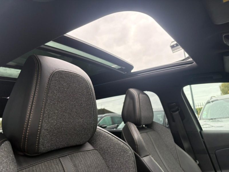 PEUGEOT 5008 II 1.5 BLUEHDI 130 Ch GTLine 🚗 - Toit ouvrant 🌞- Apple Car play 📱 - Garantie 6 mois 