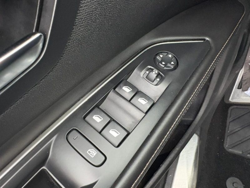 PEUGEOT 5008 II 1.5 BLUEHDI 130 Ch GTLine 🚗 - Toit ouvrant 🌞- Apple Car play 📱 - Garantie 6 mois 