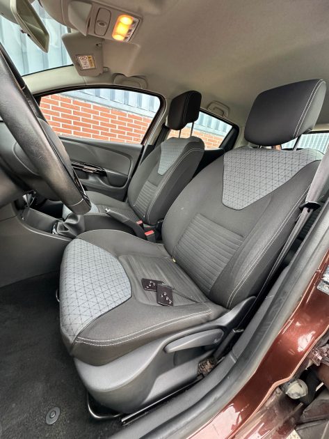 RENAULT CLIO 0.9 TCE 90CH ENERGY DYNAMIQUE ECO² 2013