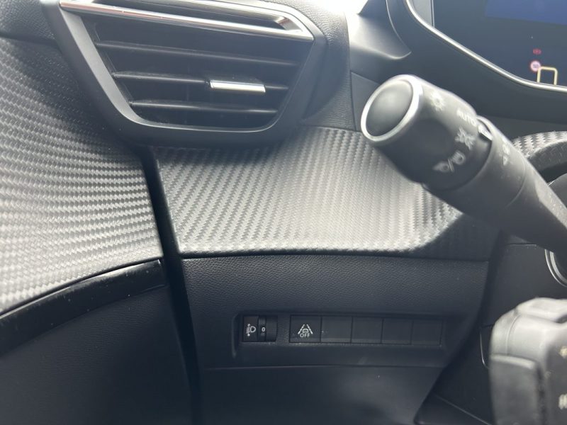 PEUGEOT 208 1.5 BLUEHDI 100CH S&S Allure Business / Garantie