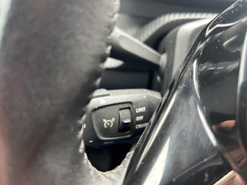 PEUGEOT 208 1.5 BLUEHDI 100CH S&S Allure Business / Garantie