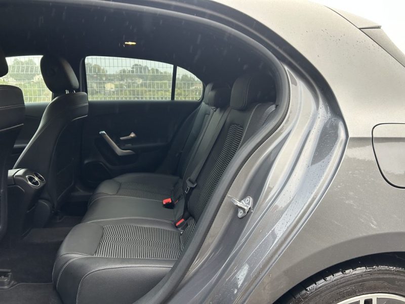 MERCEDES-BENZ CLASSE A 180 D 7 G-DCT / Garantie / Suivi entretiens