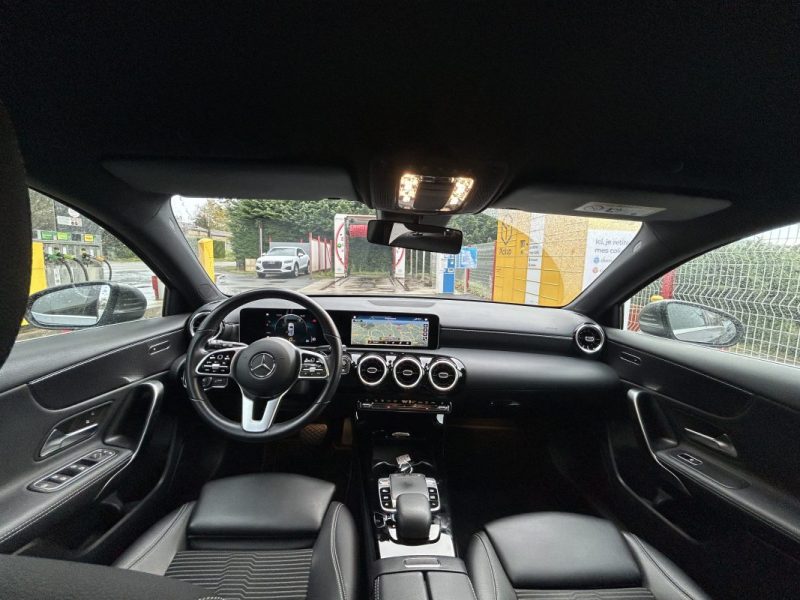 MERCEDES-BENZ CLASSE A 180 D 7 G-DCT / Garantie / Suivi entretiens