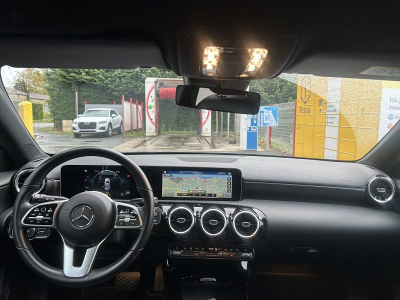 MERCEDES-BENZ CLASSE A 180 D 7 G-DCT / Garantie / Suivi entretiens