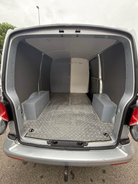 VOLKSWAGEN TRANSPORTER T6 L1H1 2.0 TDI 150CH BUSINESS - ATTELAGE - ETAT NEUF 