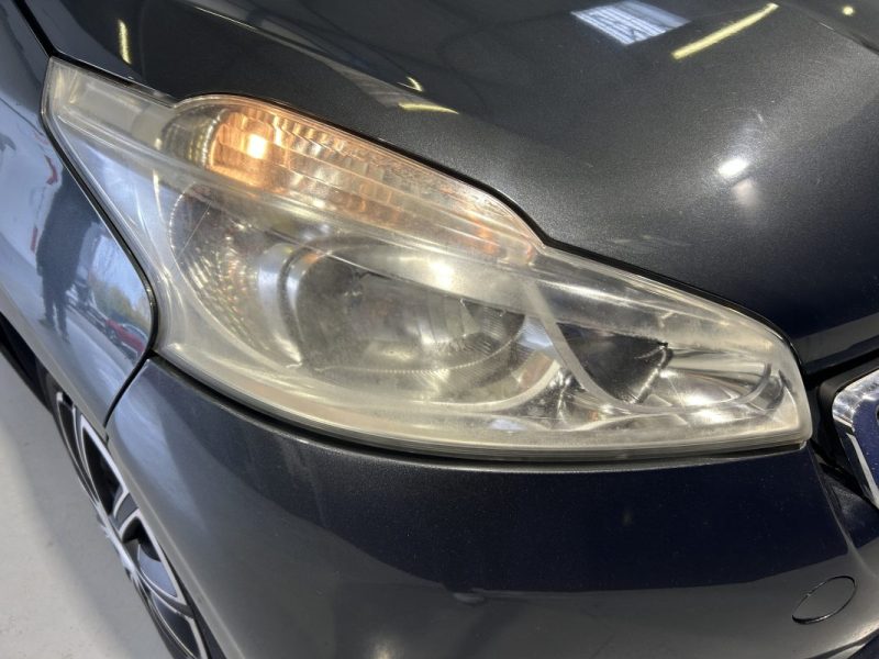 PEUGEOT 208 1.4 HDI FAP ALLURE 5P DISTRIBUTION OK