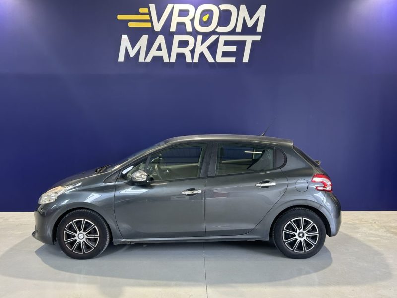 PEUGEOT 208 1.4 HDI FAP ALLURE 5P DISTRIBUTION OK