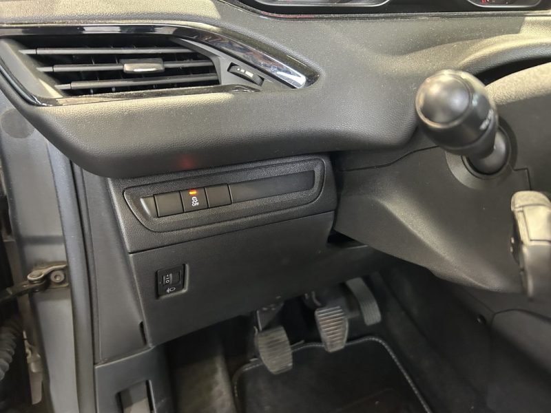 PEUGEOT 208 1.4 HDI FAP ALLURE 5P DISTRIBUTION OK