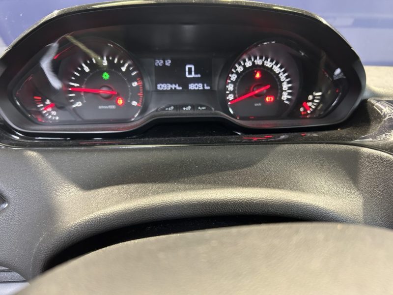 PEUGEOT 208 1.4 HDI FAP ALLURE 5P DISTRIBUTION OK