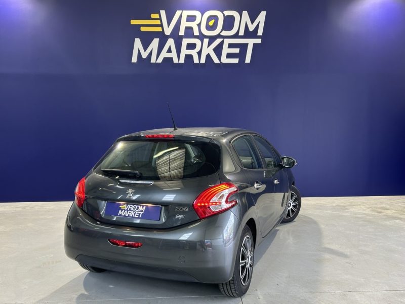 PEUGEOT 208 1.4 HDI FAP ALLURE 5P DISTRIBUTION OK