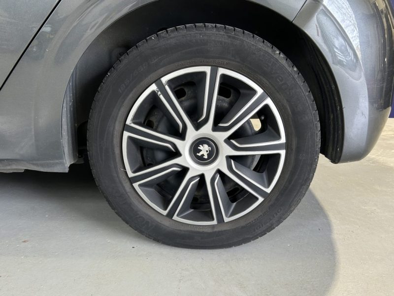 PEUGEOT 208 1.4 HDI FAP ALLURE 5P DISTRIBUTION OK