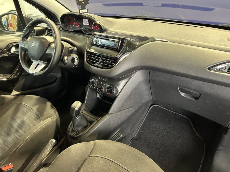 PEUGEOT 208 1.4 HDI FAP ALLURE 5P DISTRIBUTION OK