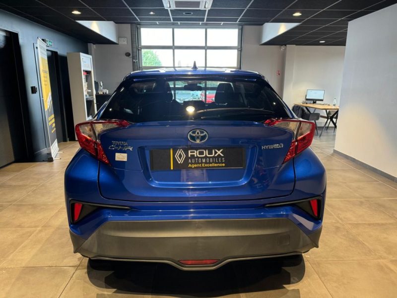 TOYOTA C-HR 122H DYNAMIC 2WD E-CVT RC18 2018