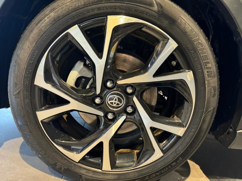 TOYOTA C-HR 122H DYNAMIC 2WD E-CVT RC18 2018