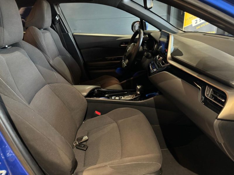 TOYOTA C-HR 122H DYNAMIC 2WD E-CVT RC18 2018