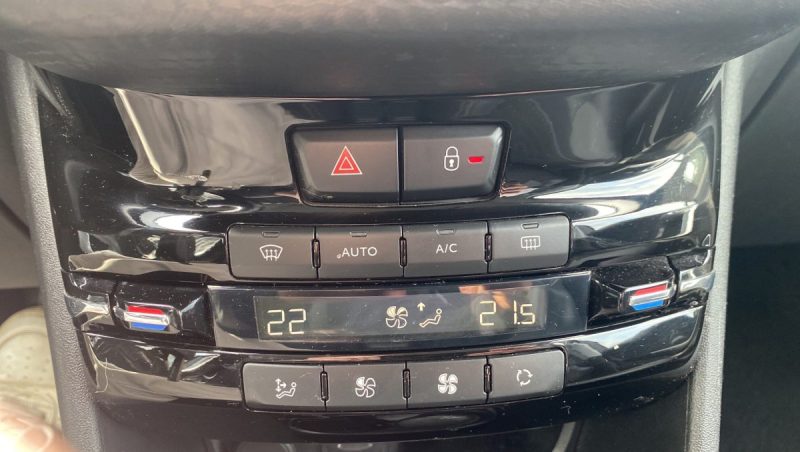 PEUGEOT 2008 ALLURE 1.2 L 130 ch BVA Garantie 10 ans Peugeot / Courroie neuve 