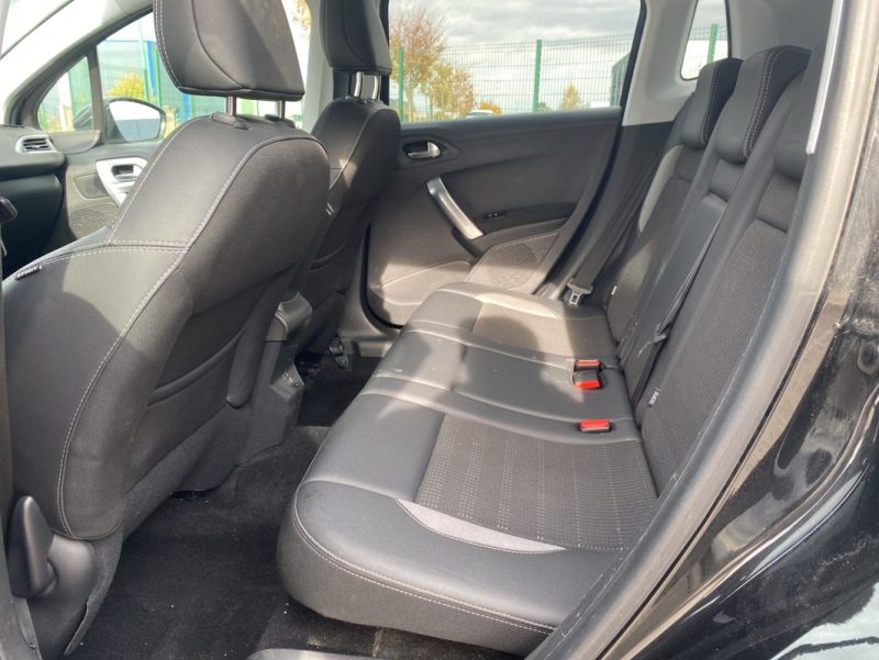 PEUGEOT 2008 ALLURE 1.2 L 130 ch BVA Garantie 10 ans Peugeot / Courroie neuve 