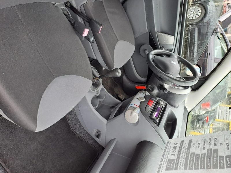 PEUGEOT 107 1.0E 12V URBAN 2009