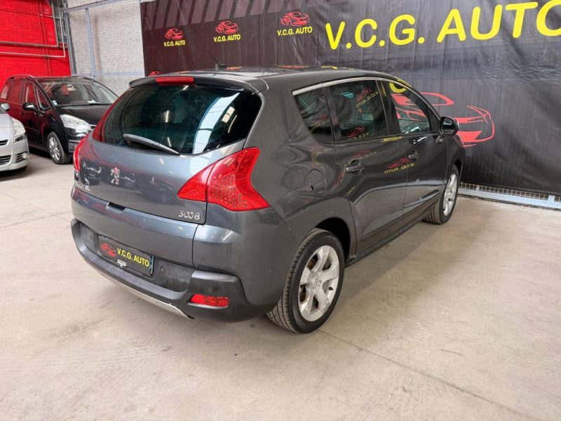 PEUGEOT 30081.6 HDi 110 Premium