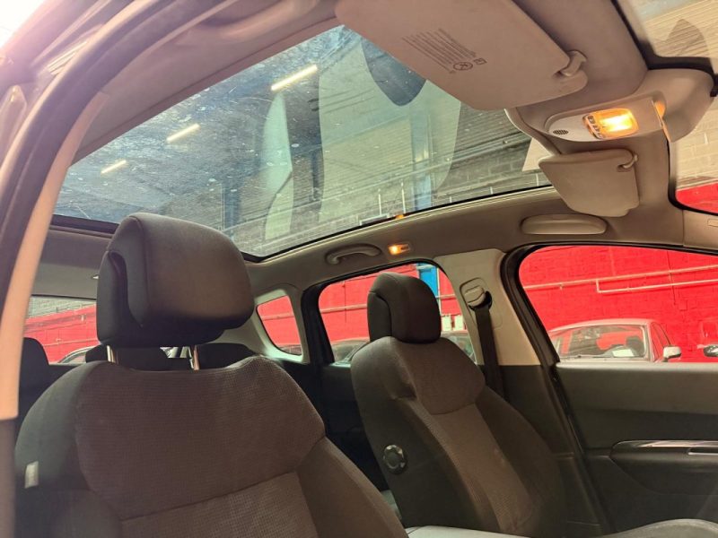 PEUGEOT 30081.6 HDi 110 Premium