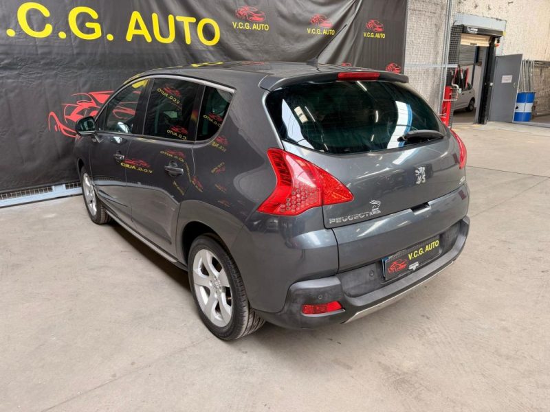 PEUGEOT 30081.6 HDi 110 Premium