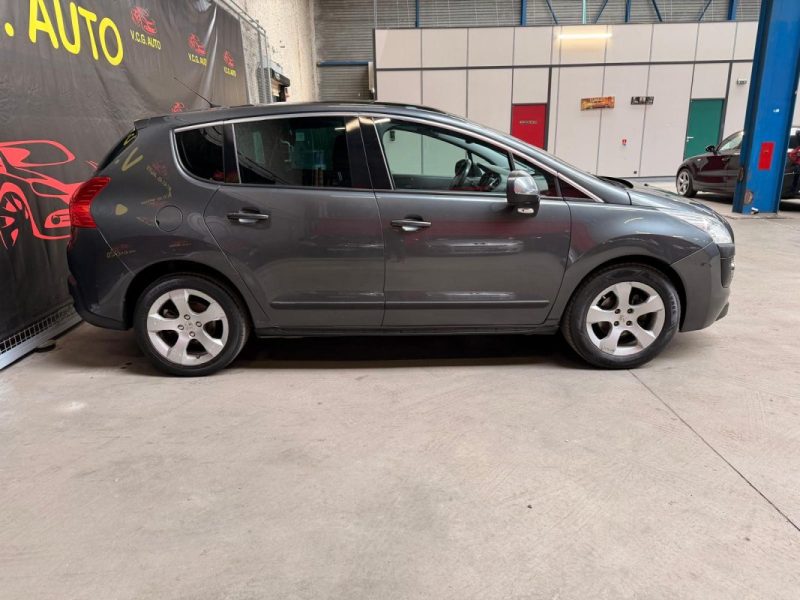 PEUGEOT 30081.6 HDi 110 Premium