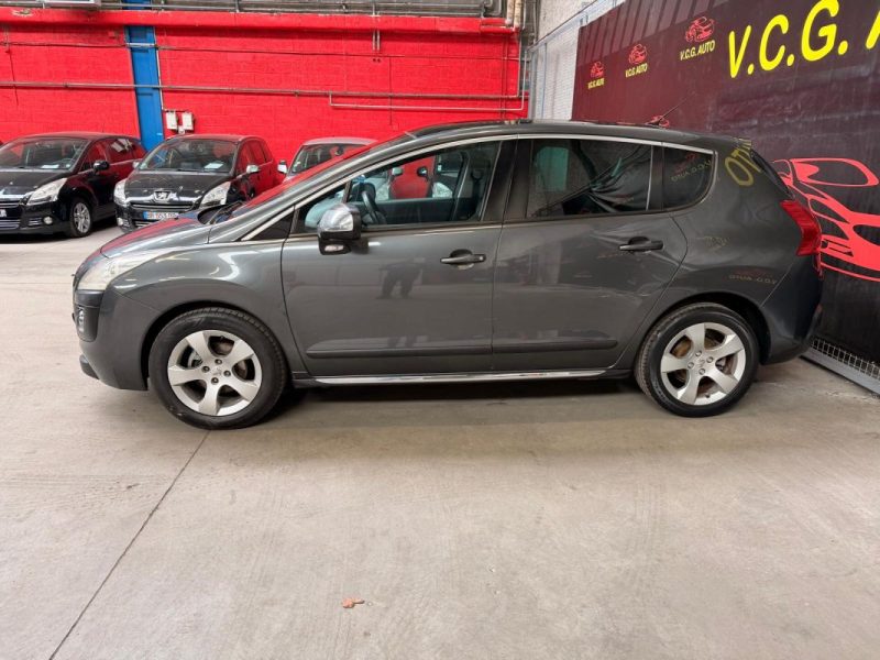 PEUGEOT 30081.6 HDi 110 Premium