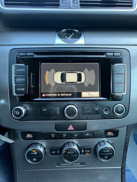 VOLKSWAGEN PASSAT 1.6 TDI 105CH CR DESIGN EDITION  2013