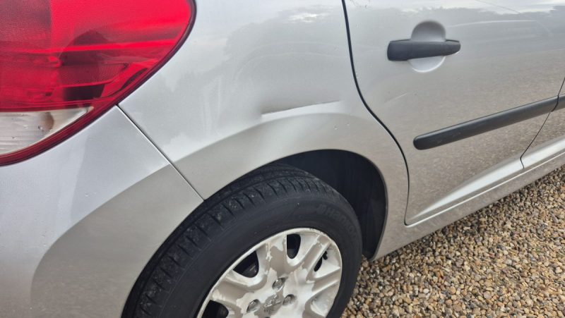 PEUGEOT 207 1.4 HDI 68 CH CONFORT 2009