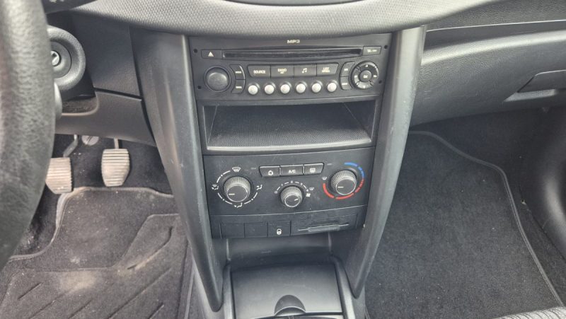 PEUGEOT 207 1.4 HDI 68 CH CONFORT 2009