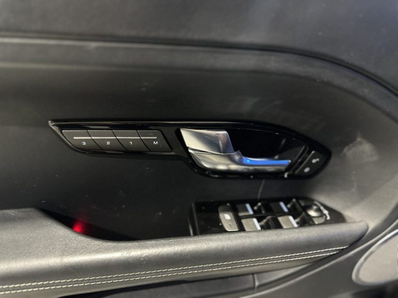 LAND ROVER RANGE ROVER EVOQUE 2.2 Td4 150ch BVA PRESTIGE - TOIT PANO / CAMERA / MERIDIAN