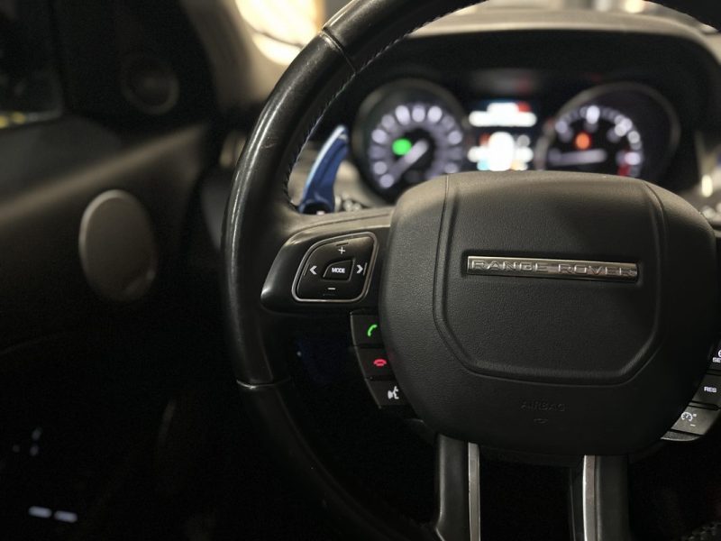 LAND ROVER RANGE ROVER EVOQUE 2.2 Td4 150ch BVA PRESTIGE - TOIT PANO / CAMERA / MERIDIAN