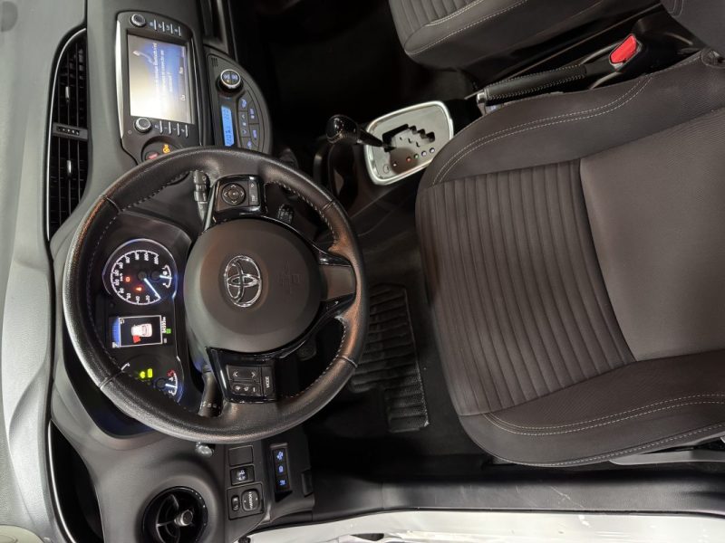 TOYOTA YARIS 100H FRANCE 5P 2018