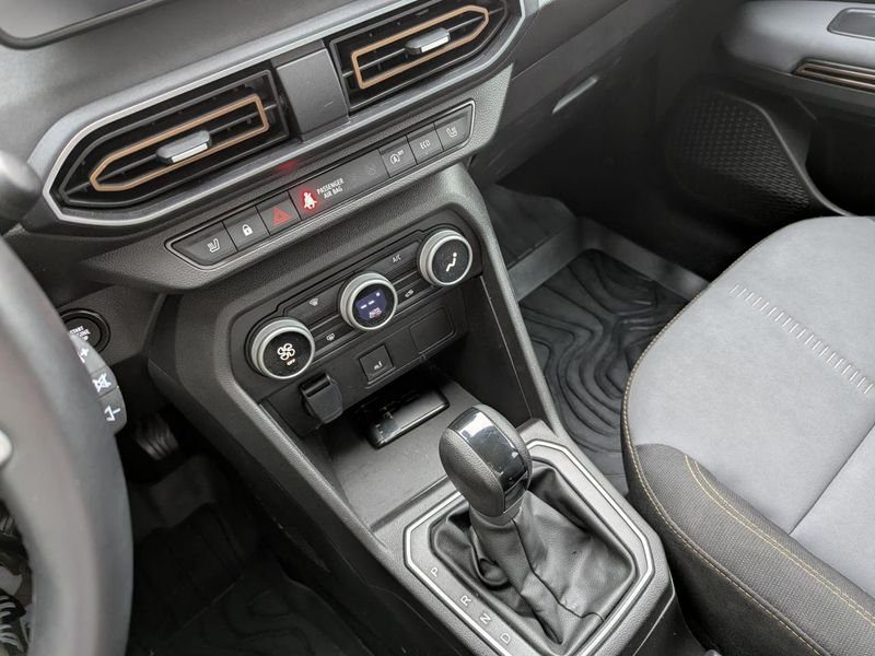 Dacia Sandero 1.0 TCe - 90 BV CVT 24 III BERLINE Stepway Extrême