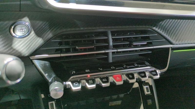 Peugeot 208 Puretech 100 s&s bvm6 gt