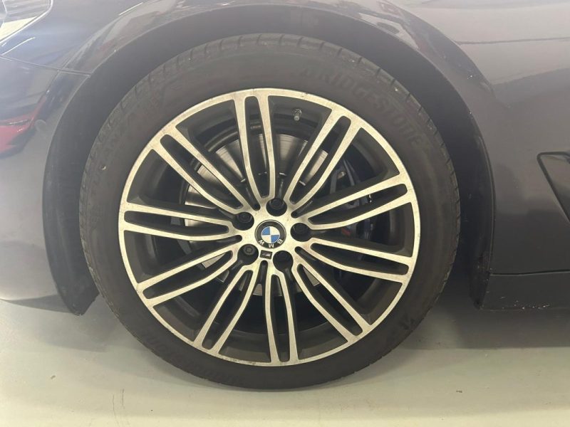 BMW SERIE 5 530I 252 CH BVA8 PACK M / BMW PREMIUM SELECTION / ENTRETIEN COMPLET BMW