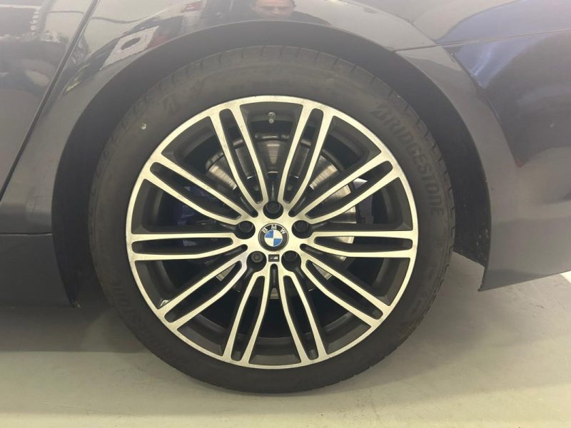 BMW SERIE 5 530I 252 CH BVA8 PACK M / BMW PREMIUM SELECTION / ENTRETIEN COMPLET BMW