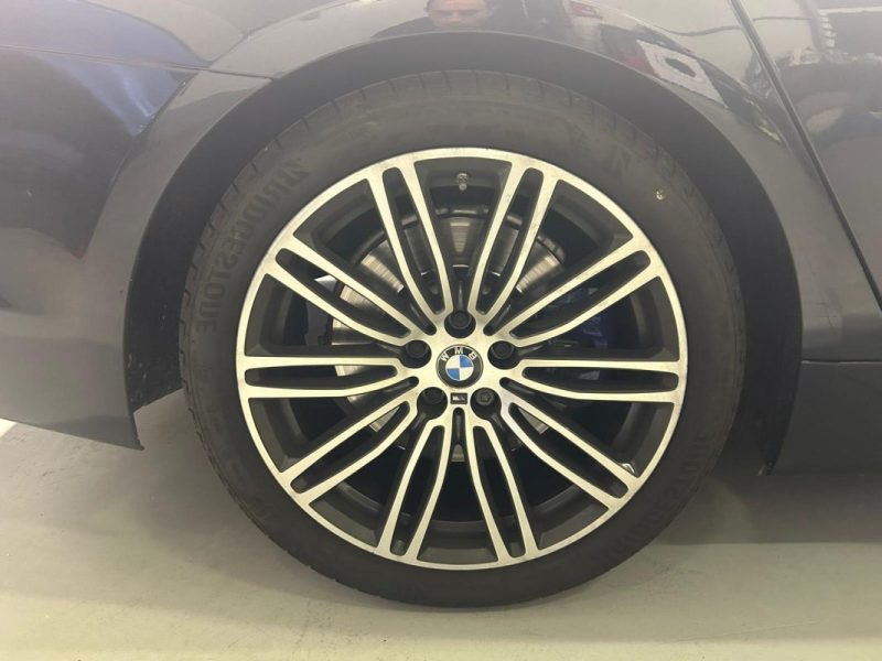 BMW SERIE 5 530I 252 CH BVA8 PACK M / BMW PREMIUM SELECTION / ENTRETIEN COMPLET BMW